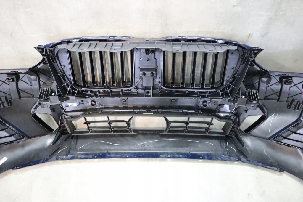 Бампер bmw x3 g01 x4 g02 m набор lci рестайлинг  на park assist решётка на радар Доставка