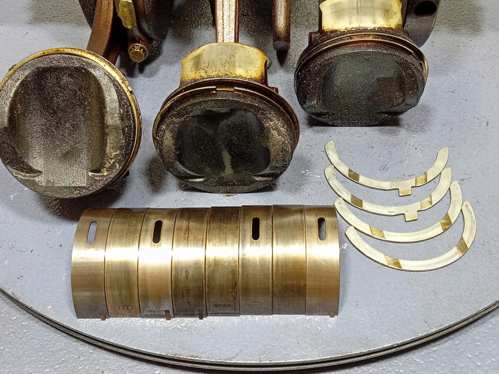 фото №6, Audi s4 a4 b8 3.0 tfsi wał коленчатый шатунные шатуны поршни 06e101ad