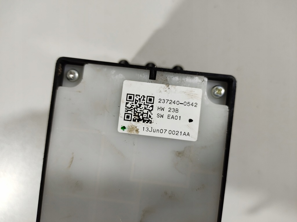 фото №4, Lexus is300h 13r панель керування навігація