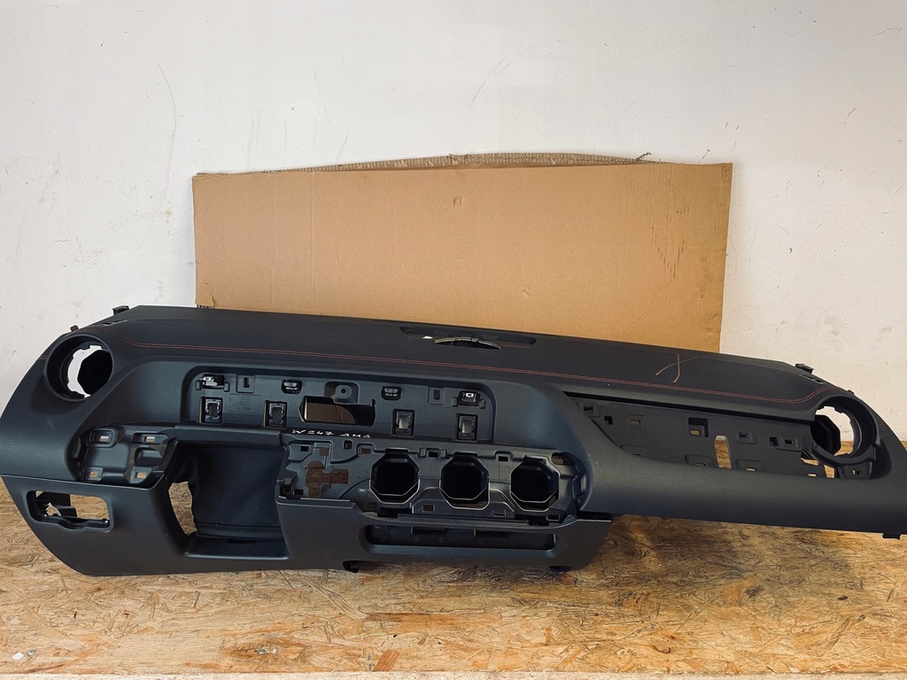 фото №1, Консоль подушка безопасности mercedes w247 gla b klasa amg