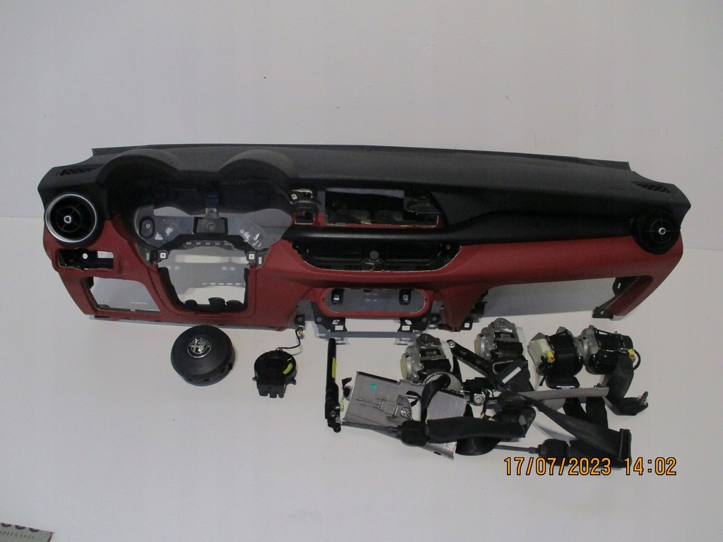 фото №1, Консоль pulpit приборная панель alfa romeo stelvio