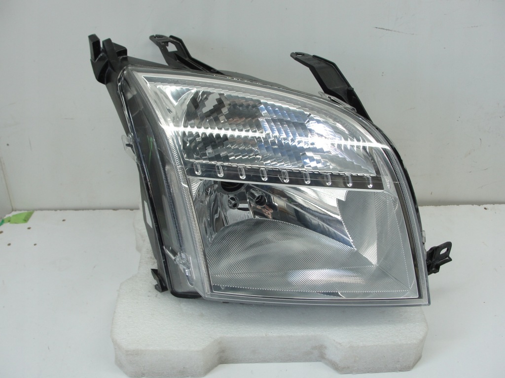 фото №1, Лампа перед права ford fusion 2002-05 przed liftem 246898-00r