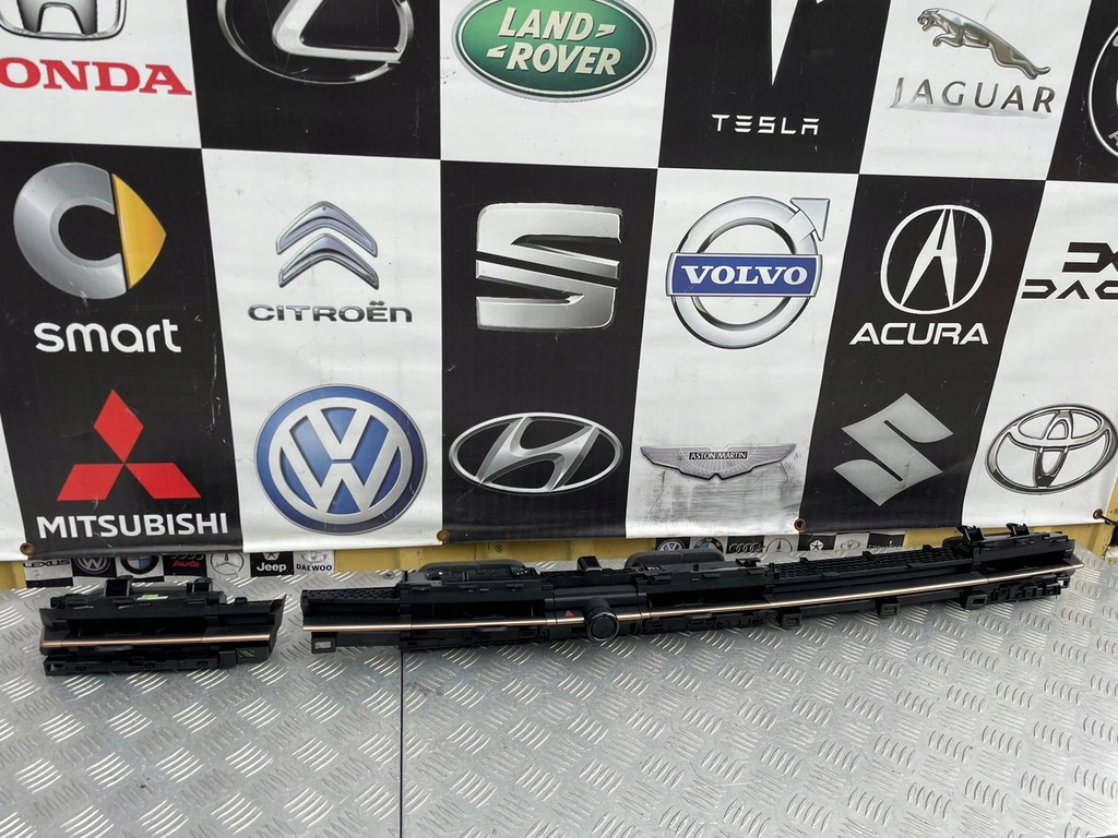 фото №1, Nissan ariya решітка консолі dekor повітропровід