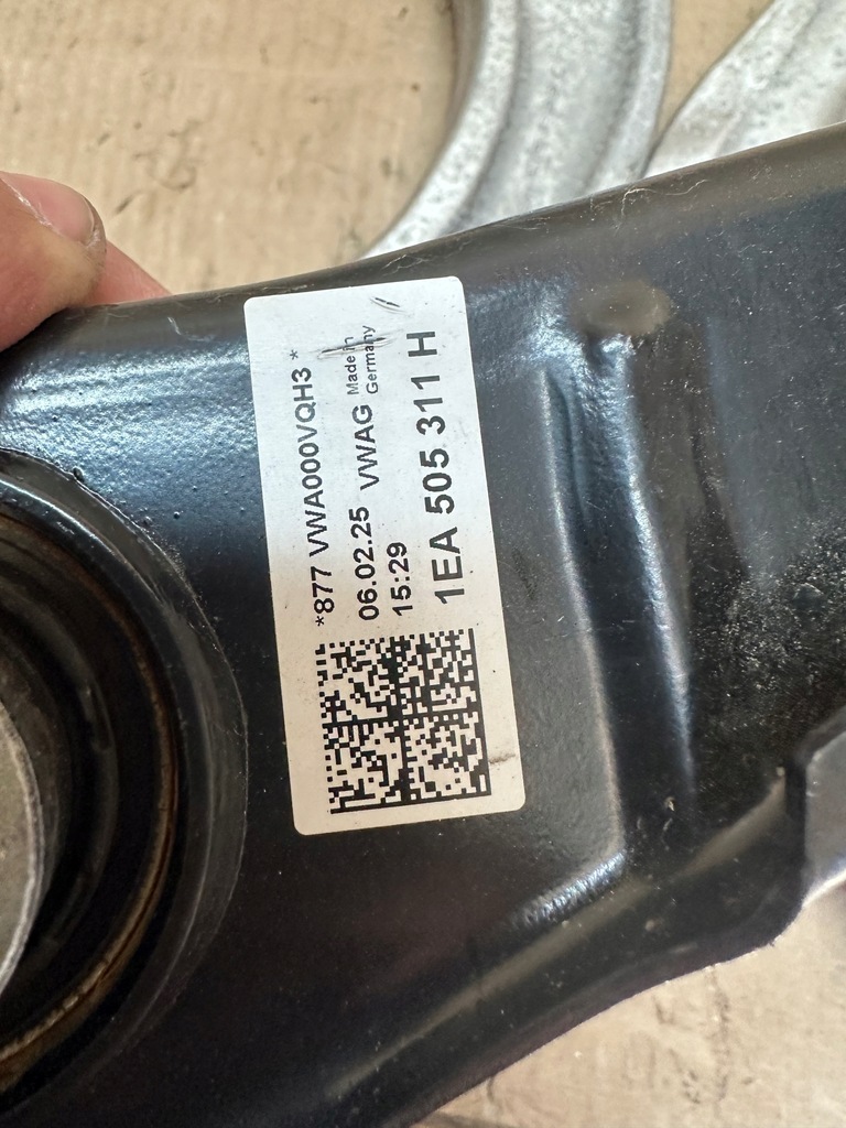 фото №9, Подвеска левая задние рычаг поворотный кулак vw id4 audi q4 skoda enyaq