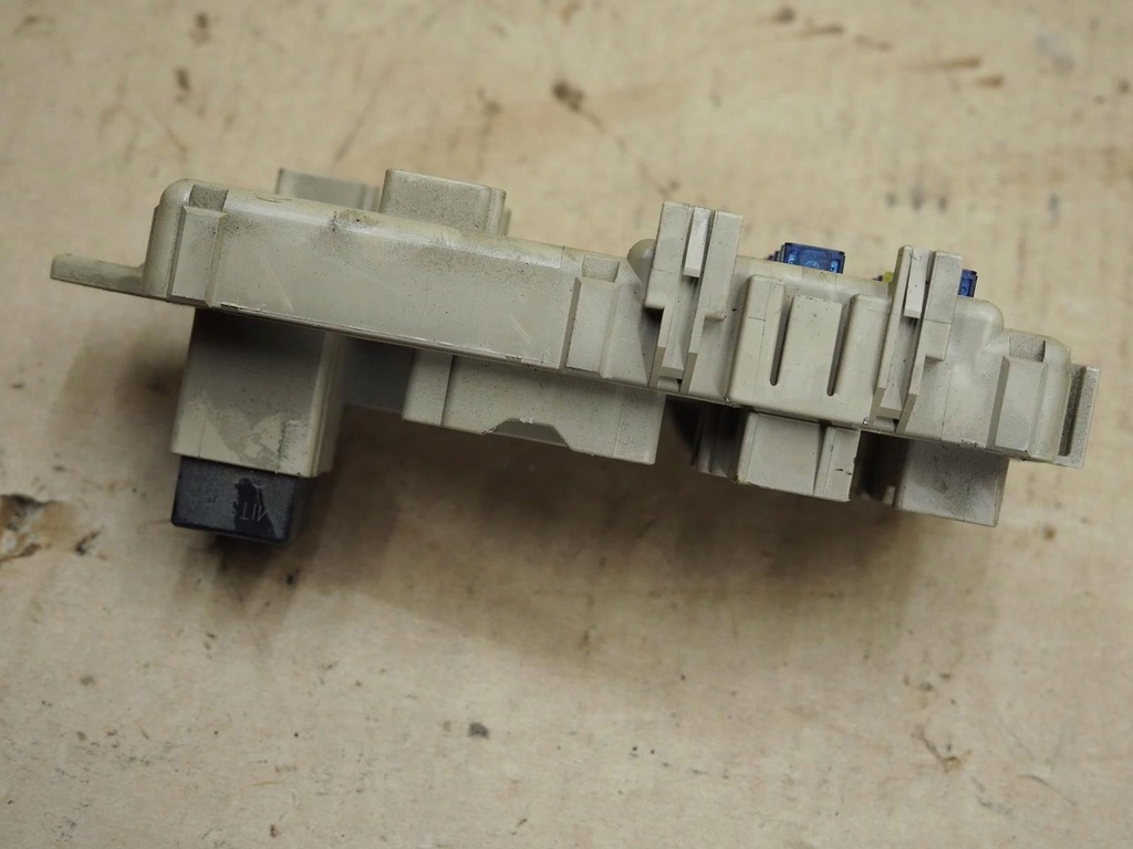 фото №10, Subaru legacy iii коробка модуль bsi 110239