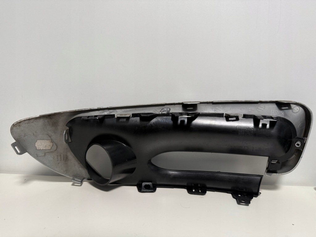 Комплект решётка бампера перед renault scenic 3 рестайлинг  261a22498r/261a36436r Цена