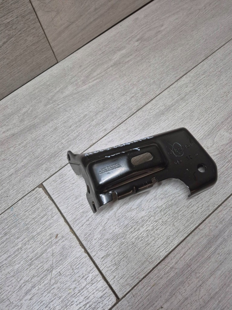 фото №1, 11065. jeep gladiator кронштейн бампер левый задняя 68455745ab