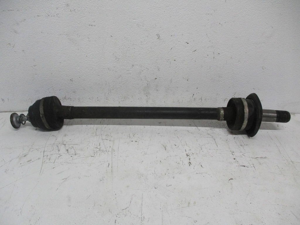 фото №1, Приводной вал bmw 6 g32 3,0d 17r 8639465 правая задняя задняя