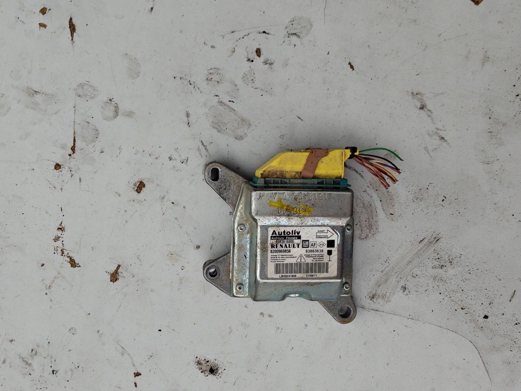 Купить Датчик подушка безопасности renault оригинальный номер 8200969856