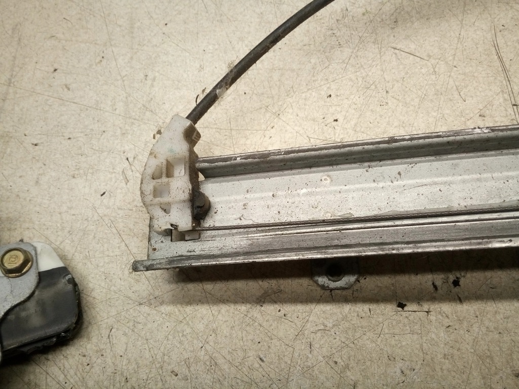 фото №7, Hyundai trajet підйомник скло лівий перед