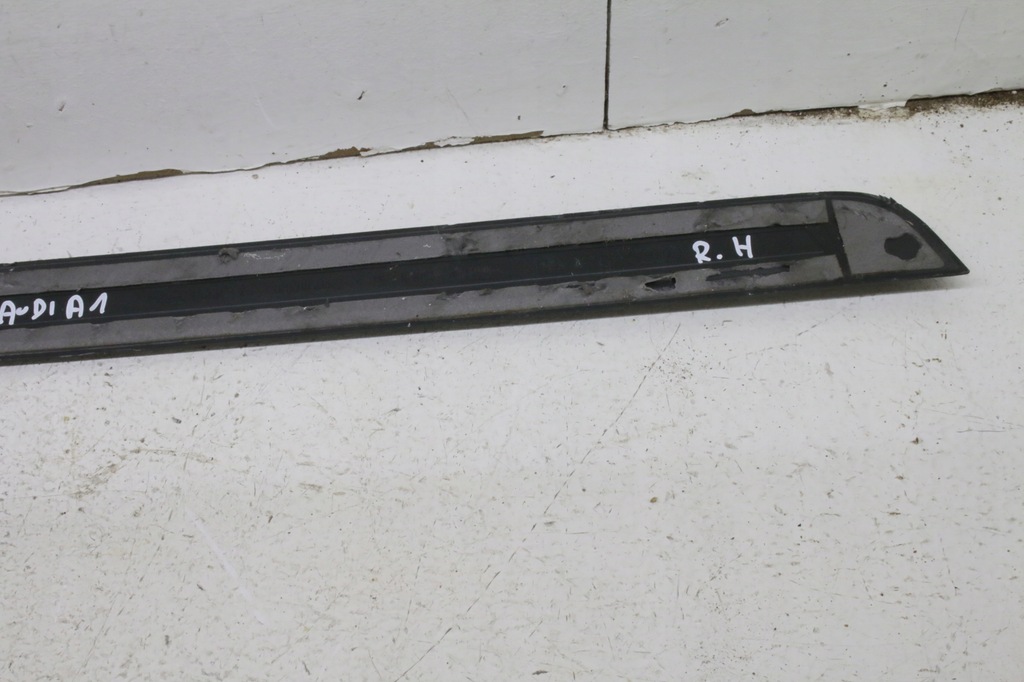 фото №6, Молдинг поріг audi a1