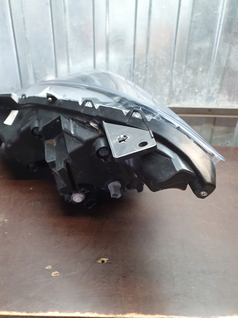 Купити Фара перед правий full led mazda 3 3 рестайлінг  16-19