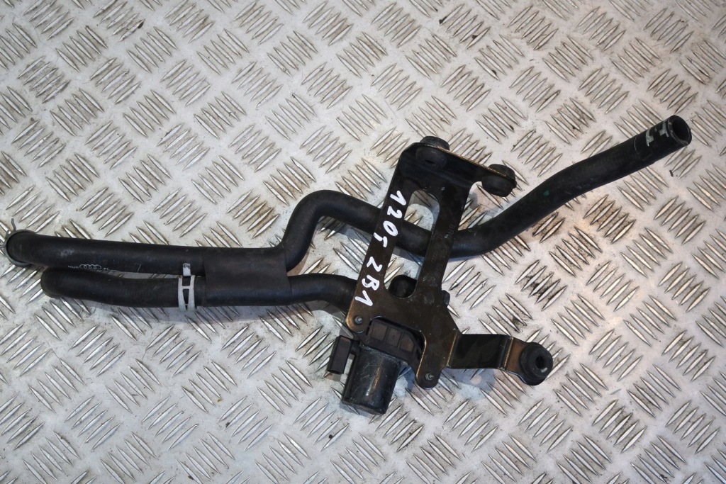 Купить Провода воды насос audi q5 8r0265348q