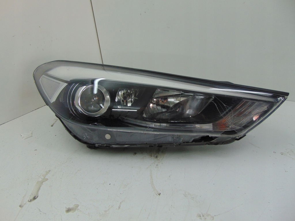 фото №1, Hyundai tucson ii лампа права перед 92102-d7100