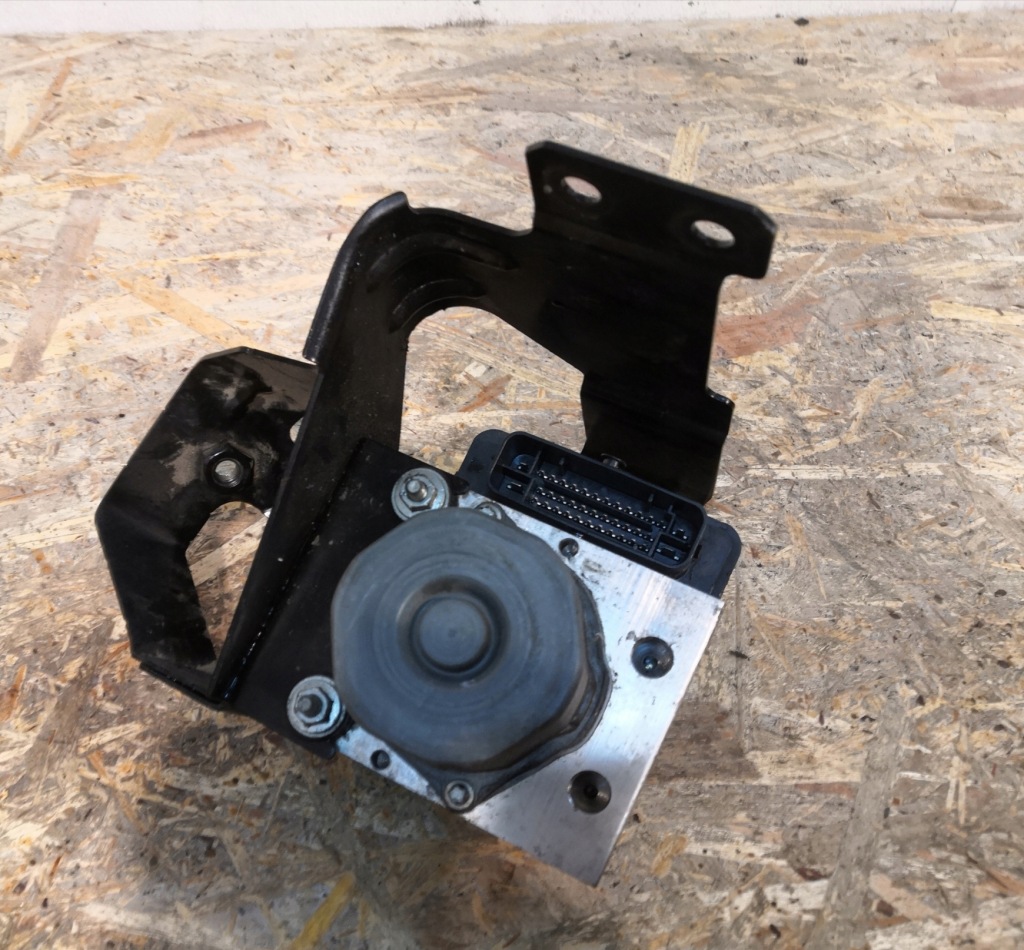 фото №1, Maserati ghibli iii 3.0 sq4 насос abs 670031589