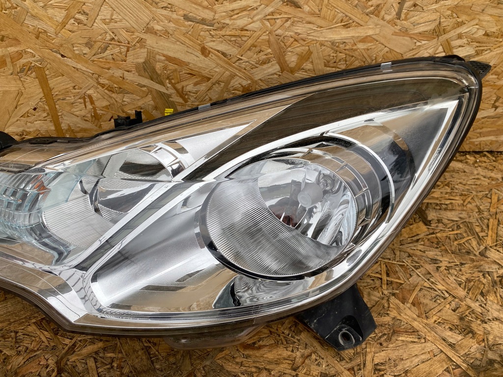 фото №5, Лампа перед левая 9673815280 citroen ds3