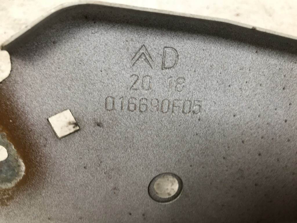 фото №7, Citroen c4 spacetourer кронштейн крыла правый кронштейн 016690f05 18-22