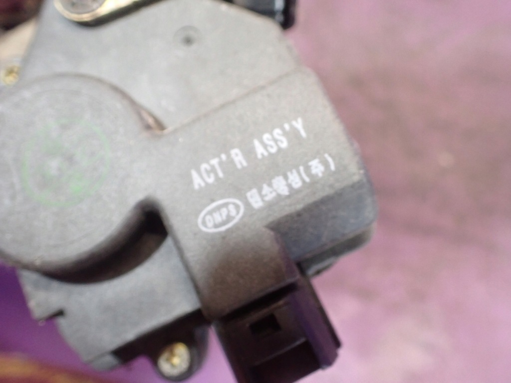 фото №5, Hyundai santa fe i 00-04 замок задняя левый 5 pin