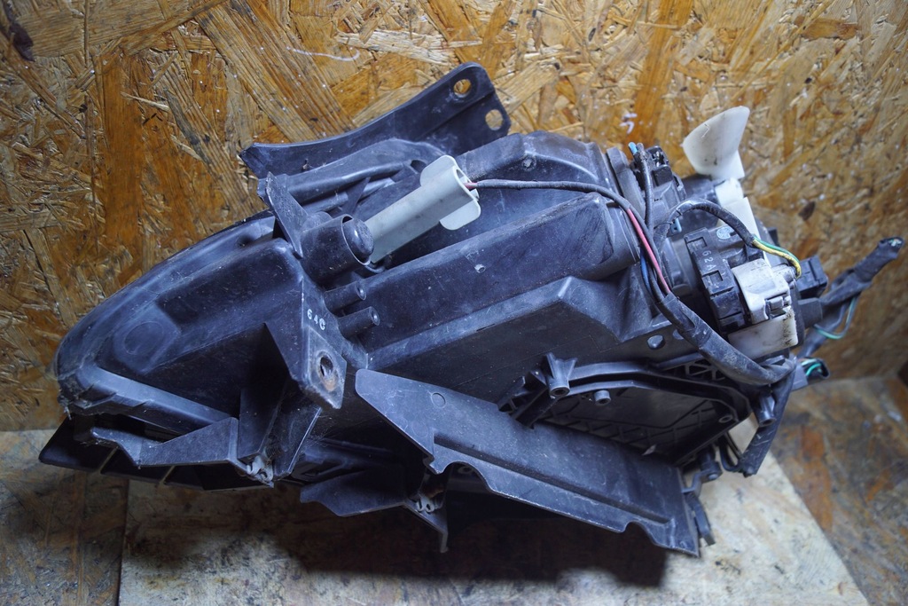 фото №13, Mazda rx8 лампа правый перед uk c2044