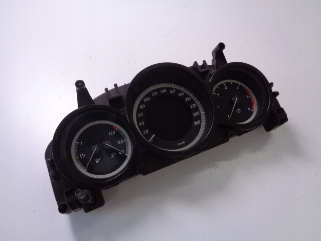 фото №1, Счетчик приборы mercedes c-klasa w204 kombi lift 2013 rok