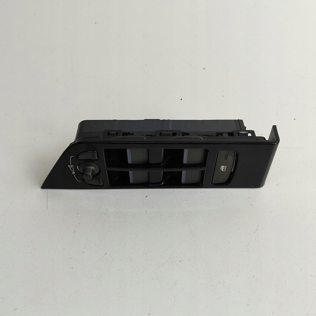 фото №1, Land rover range rover evoque l538 2017 перед сторона правая кнопки окон