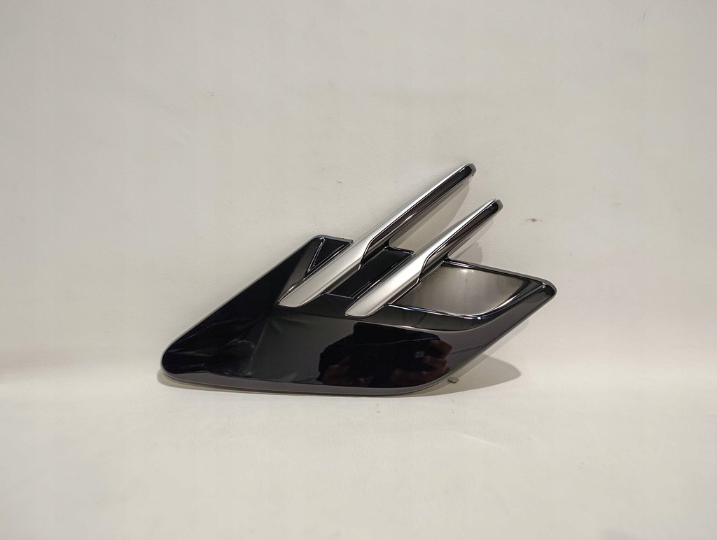 фото №1, Молдинг крыла перед левый range rover sport l494 lr154379