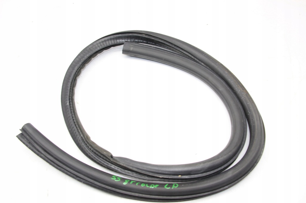 фото №1, Прокладка дверь левый перед audi s5 a5 8t coupe