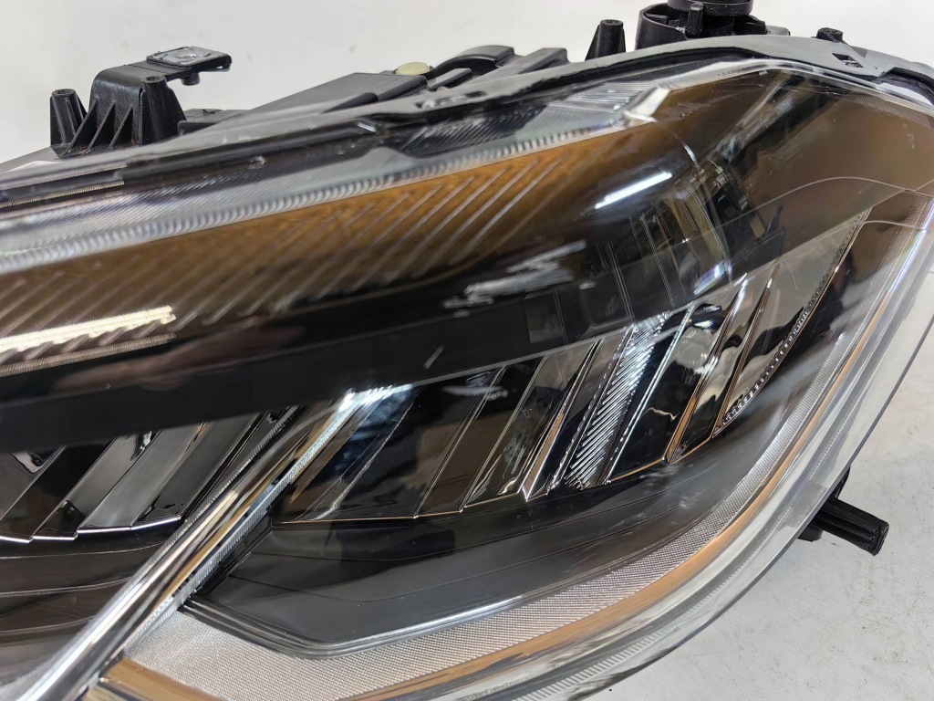 фото №2, Vw polo vi 2g lift - лампа full led левая cała ryski polecam