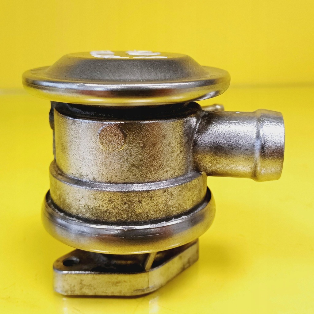 Клапан egr opel vectra b 1.8 72229600 / 90470420 nr83 Недорого