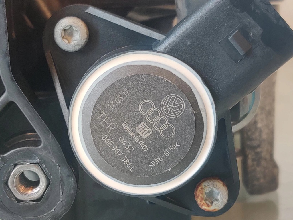 Купити Колектор впускний  правий 079133110bt cyc 4.0 v8 bentley continental gt 2012-18