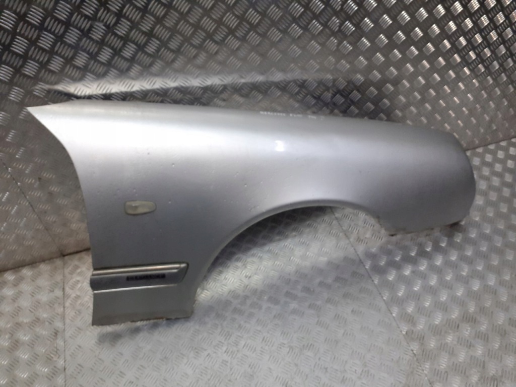 фото №1, Крыло правый mercedes w210 744