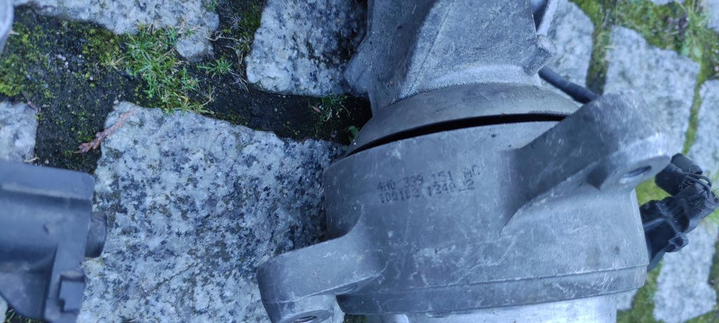 фото №11, Audi a4 b8 a5 8t кронштейн коробки передач подушка 8k0399151 ew a8 d4 q5 8r