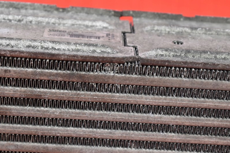 фото №8, Радиатор интеркулер 9645682880 citroen c5 1 i 1.6 hdi 109 km 04-08