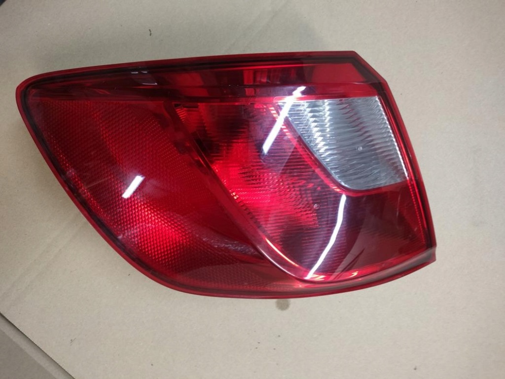 фото №1, Лампа задняя левая kombi seat ibiza 4 оригинальный номер идеальное состояние
