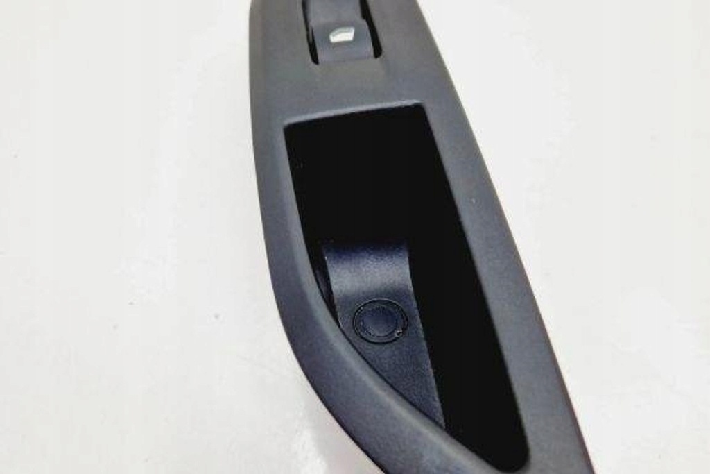 фото №7, Кнопка керування вікон задніх правих двері peugeot 2008 ii 98044803zd