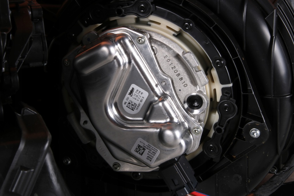 фото №10, Bmw g20 g21 g22 g26 x3 g01 x4 g02 отопитель воздуходувка кондиционер бензин europa