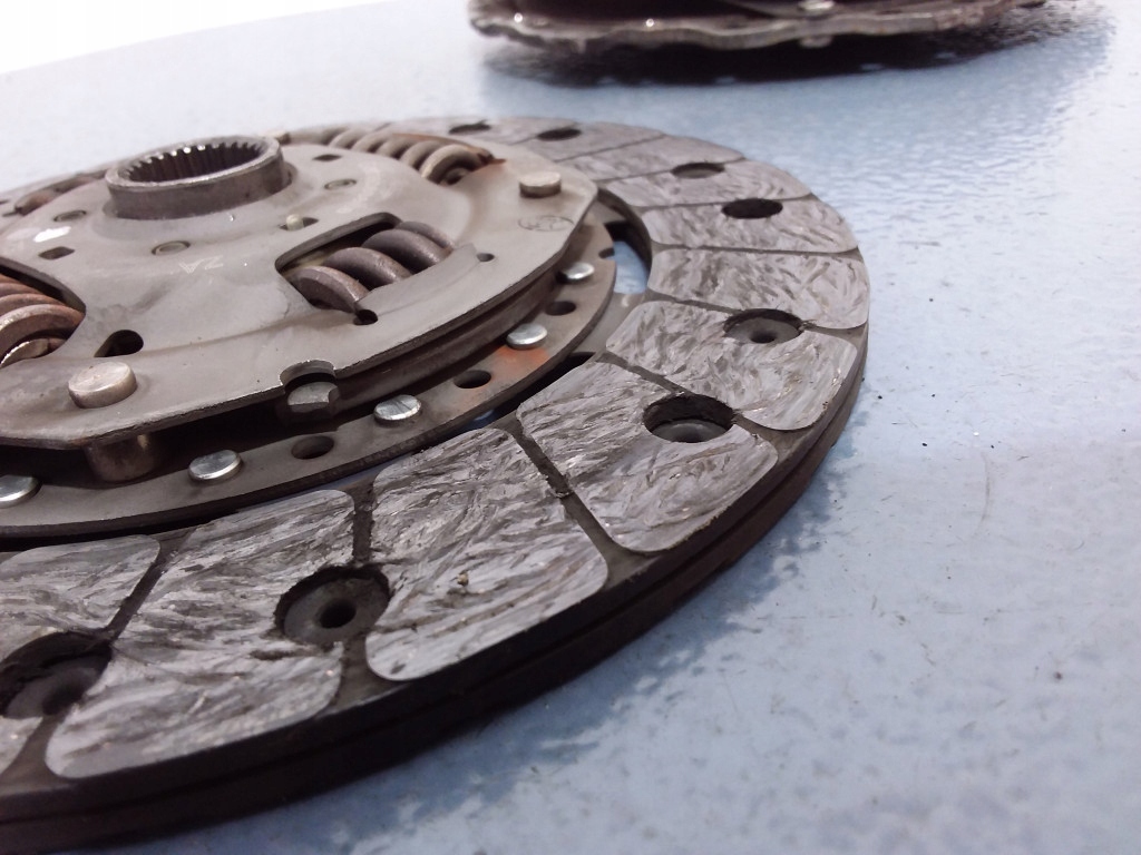 фото №5, Audi a3 8l 1.6b зчеплення колесо маховик 321003311 027105273d