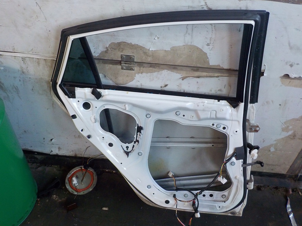 фото №6, Mazda 6 двері правий задня