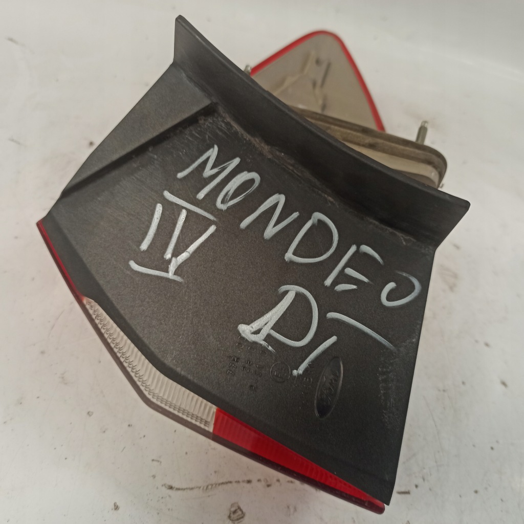 Ford mondeo mk4 iv універсал лампа лівий задній задня 7s71-13405-b в Україні