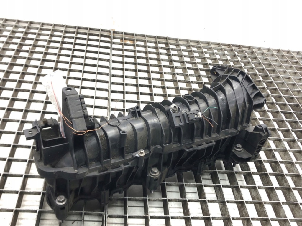 фото №1, Коллектор впускной  bmw 3 e91 2.0d 7807991