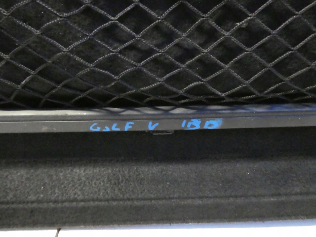 фото №3, Полка багажника vw golf v 3d