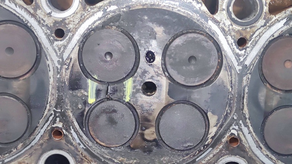 Головка двигателя fiat doblo 500x 1.5 mjet 55267277 pęknięcia между клапанами Цена