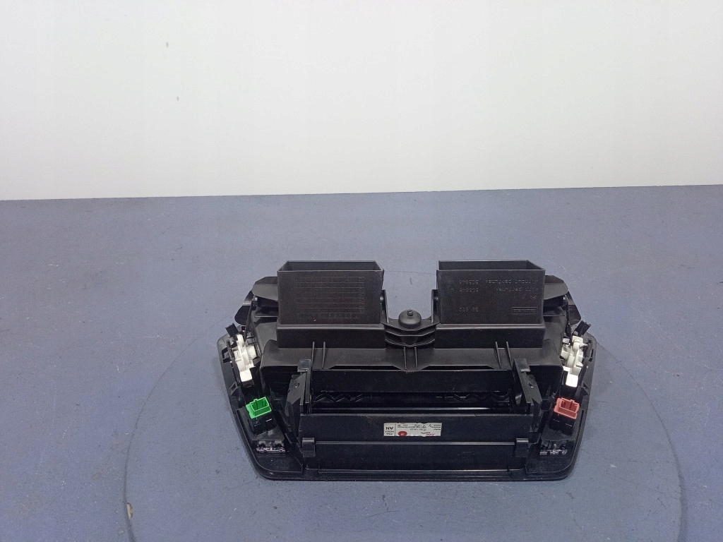 фото №3, Citroen c4 grand picasso i решётка обдув рамка радио 96821139zd