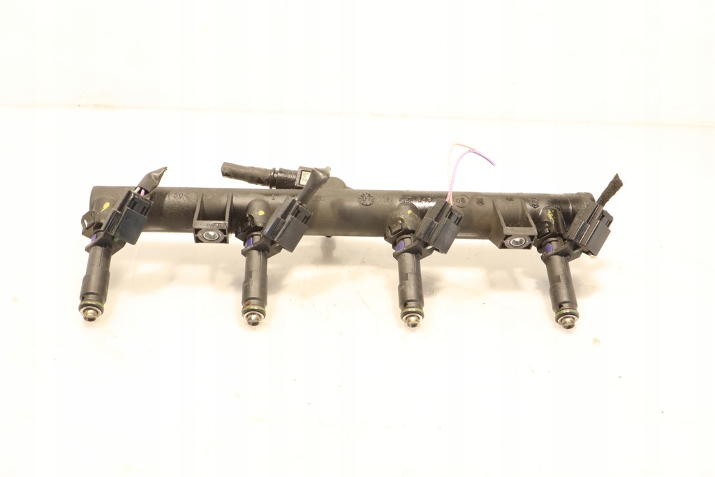 фото №1, Молдинг впрыскная citroen c4 grand picasso i 2.0