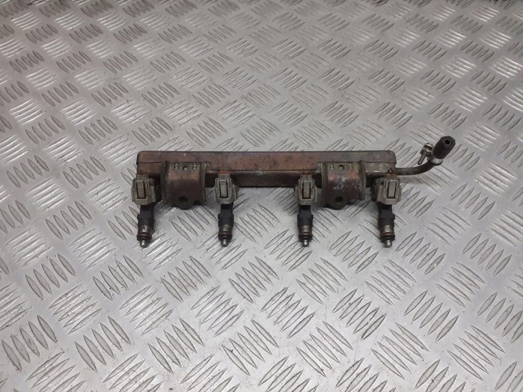 фото №1, Молдинг впрыскная форсунки nissan micra k12 1.2