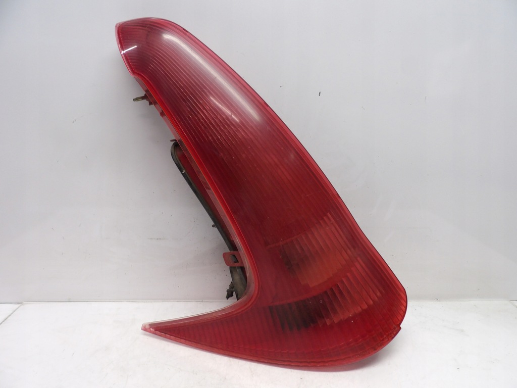 фото №1, Лампа левая задняя peugeot 206