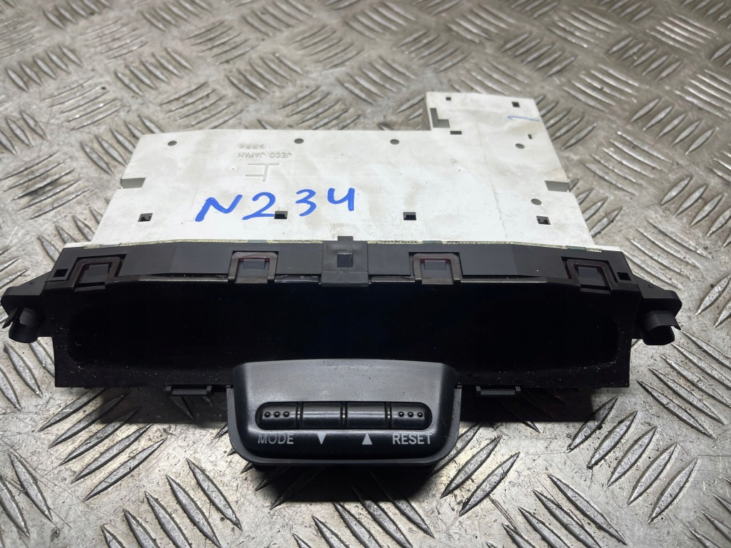 фото №1, Дисплей toyota land cruiser j120 8329060251