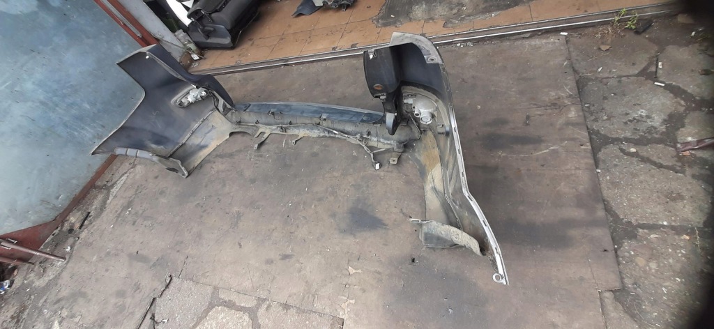 Купити Бампер задній 4x pdc citroen c-crosser