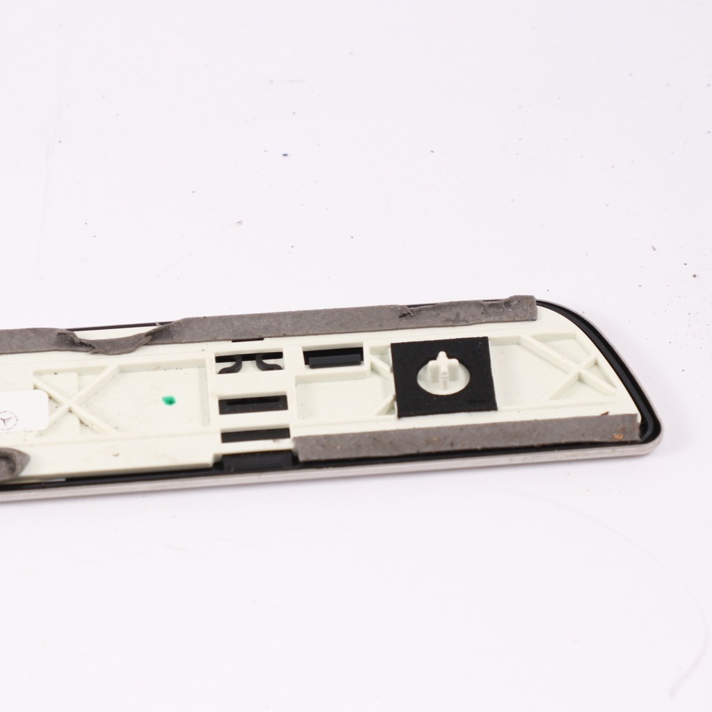 фото №10, Mercedes c118 молдинг декоративная порог дверь левая правая подсвеченная