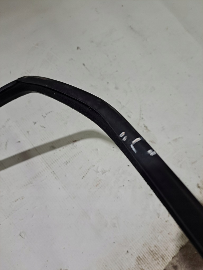 фото №4, Рамка прокладка ліва напрямна скло двері volvo fh 4